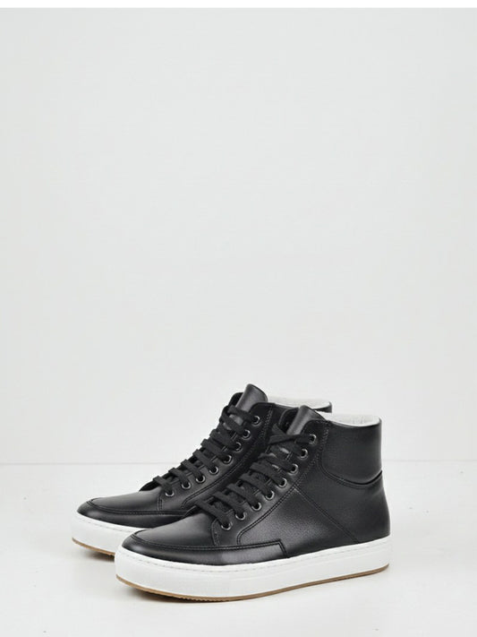Sneaker Boots in Black