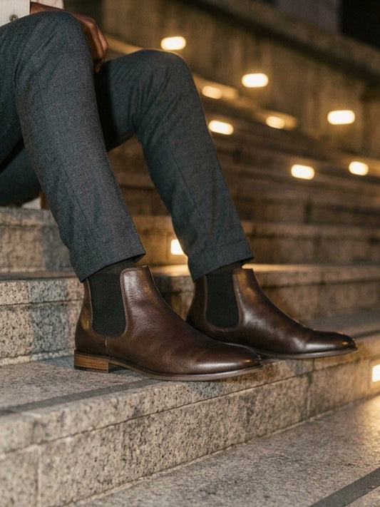 Chelsea Boots in Black