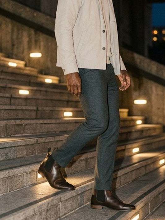 Chelsea Boots in Black