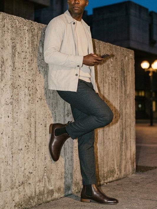 Chelsea Boots in Black