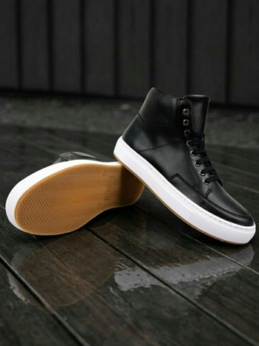 Sneaker Boots in Black