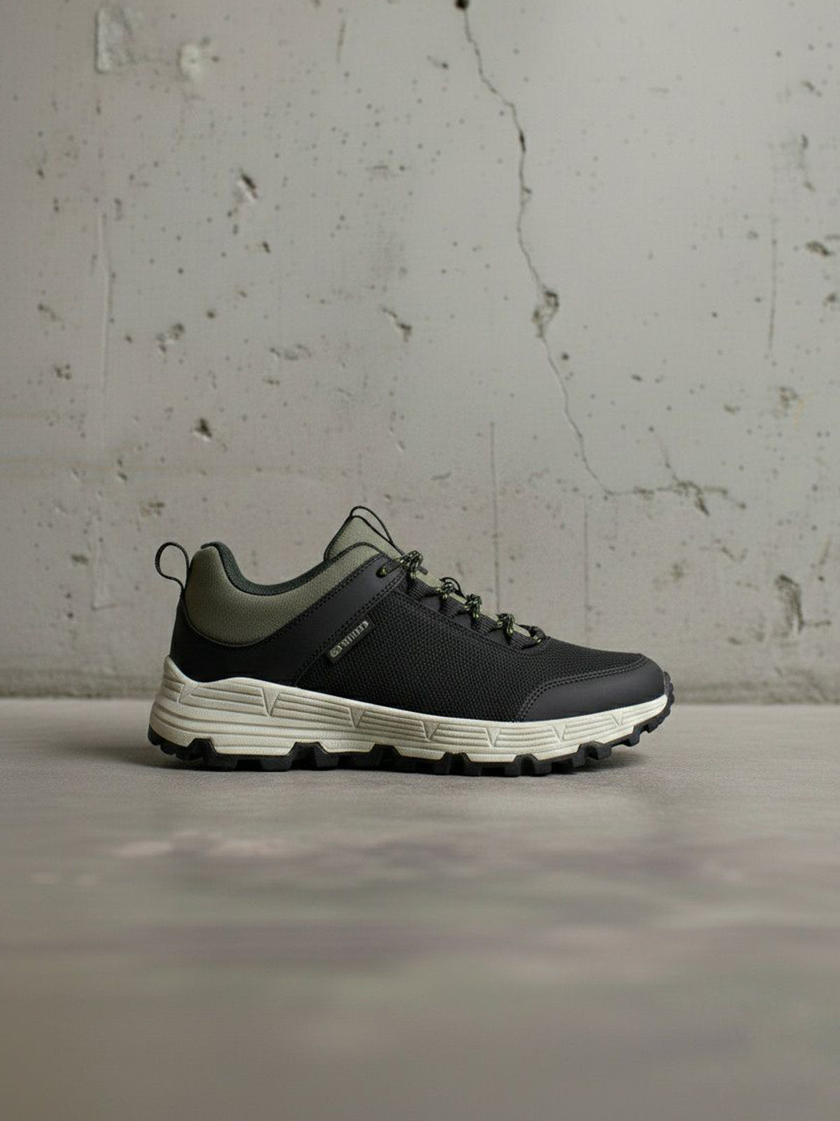 WVSport Trail Running Trainers