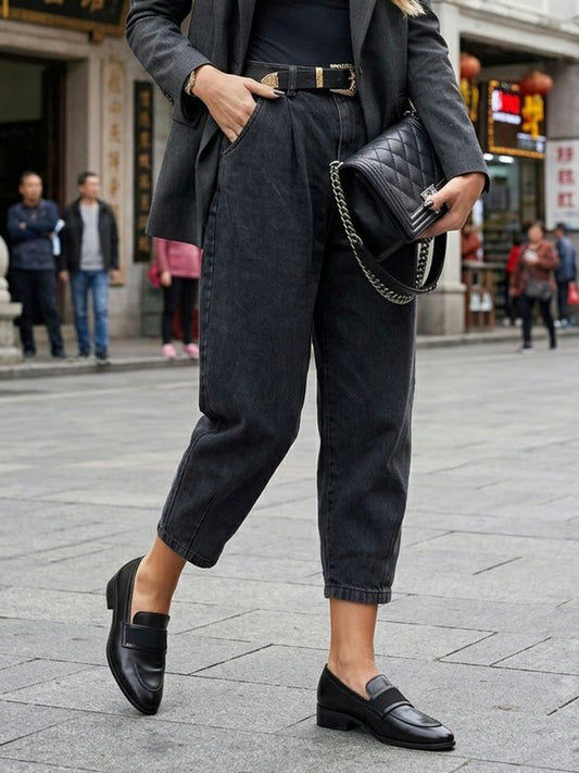 Ribbon Loafers in Black
