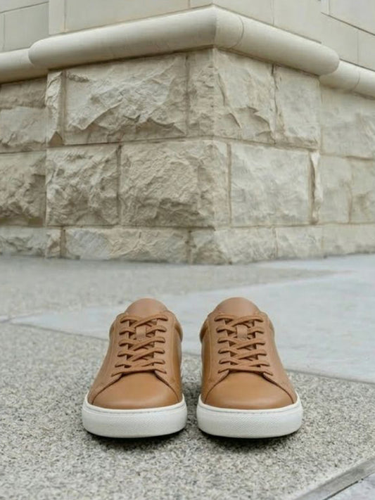 Smart Sneakers in Black