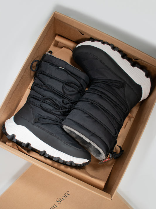 WVSport Quilted Snow Boots in Black