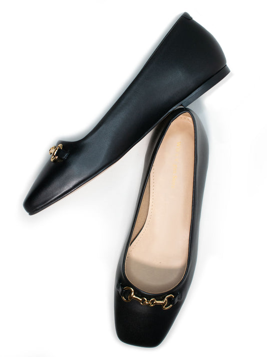 Square Toe Ballet Flats in Black, toe detail