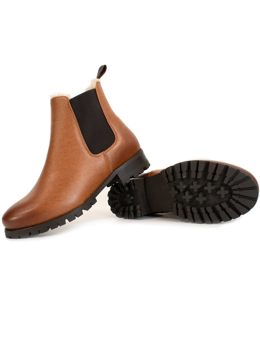 Luxe Insulated Deep Tread Chelsea Boots in Black