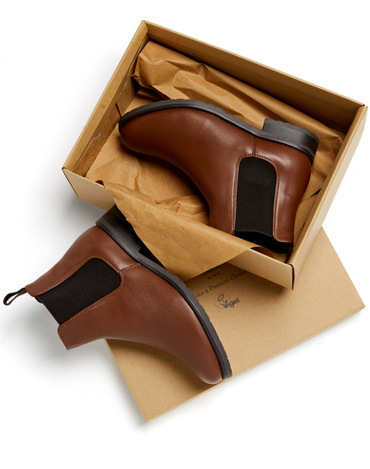 Luxe Smart Chelsea Boots in Black