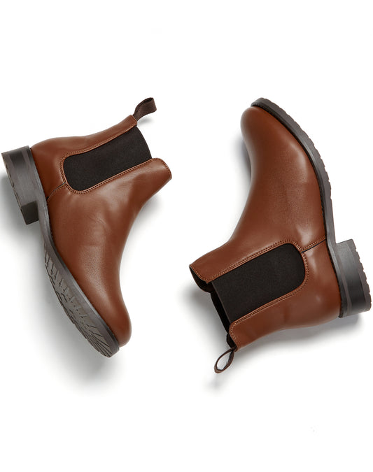 Luxe Smart Chelsea Boots in Black