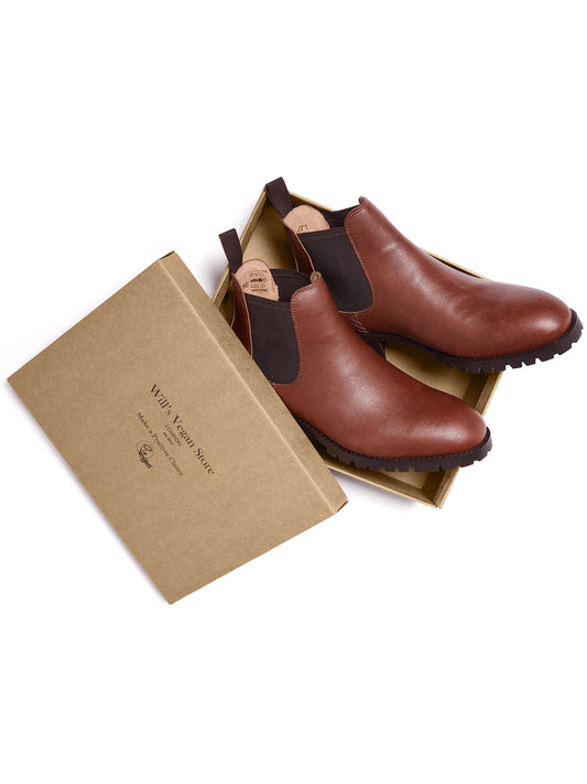Insulated Waterproof Chelsea Boots in Black