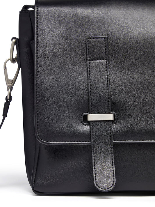 Messenger Bag in Dark Brown