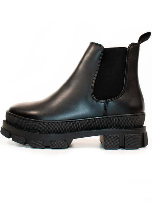Luxe Track Sole Chelsea Boots in Black