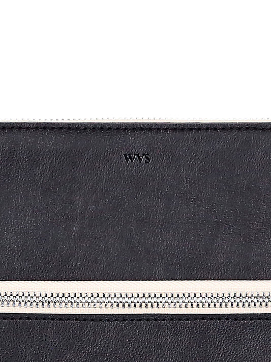 Large Essential Flat Pouch in Black