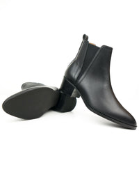 Point Toe Chelsea Boots, toe detail