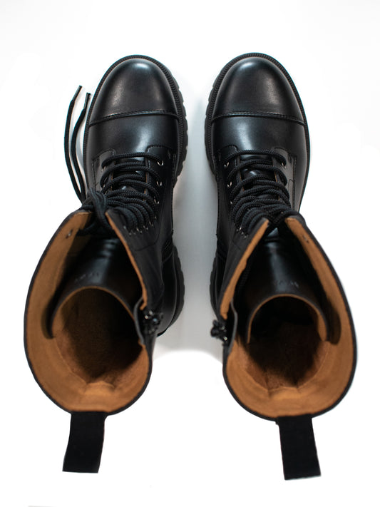Track Sole 10 Eye Boots in Black