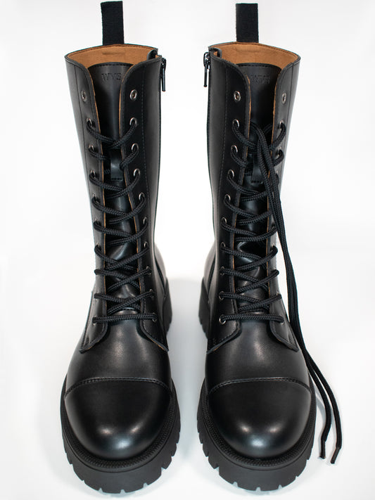 Track Sole 10 Eye Boots in Black