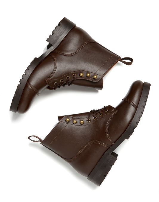 Work Boots in Chestnut