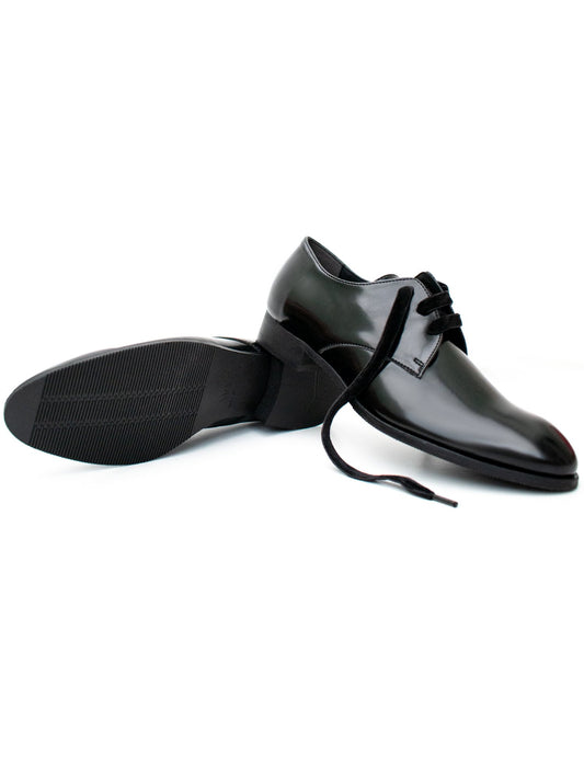 Luxe Derbys in Black