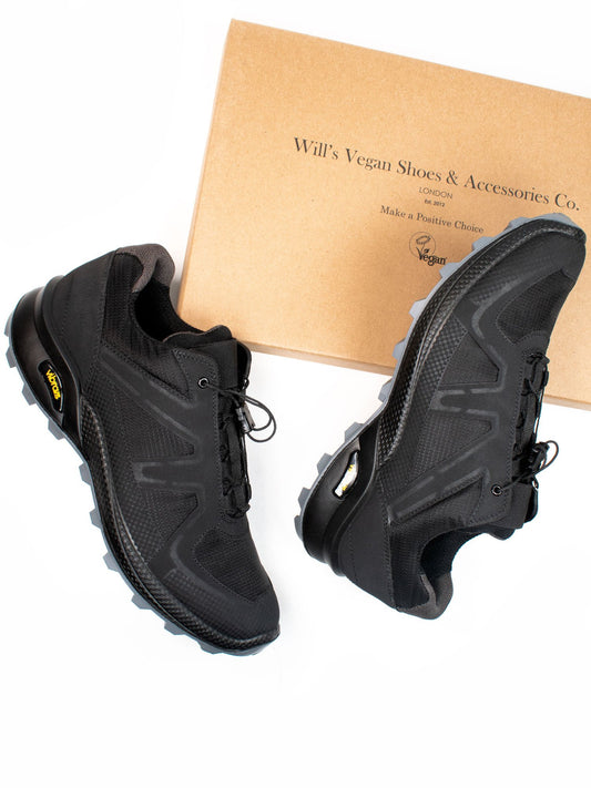 WVSport Oakes Cross Running Trainers in Black Edition