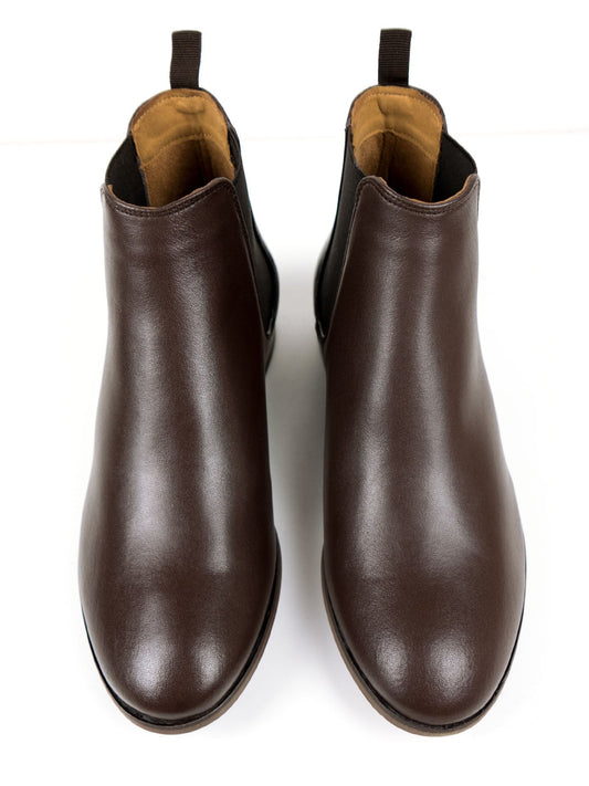 Chelsea Boots in Black