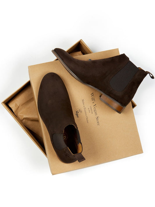 Chelsea Boots in Black