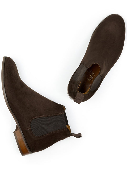 Chelsea Boots in Black