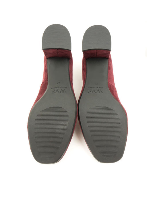 Block Heels in Wine Vegan Suede, heel detail