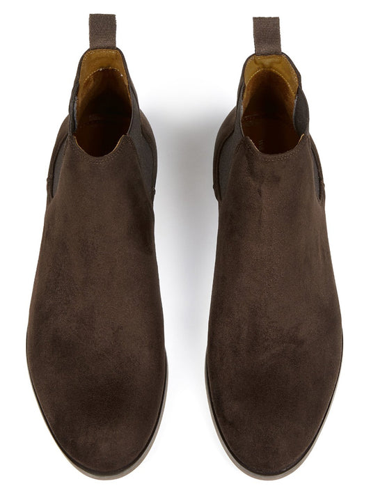 Chelsea Boots in Black