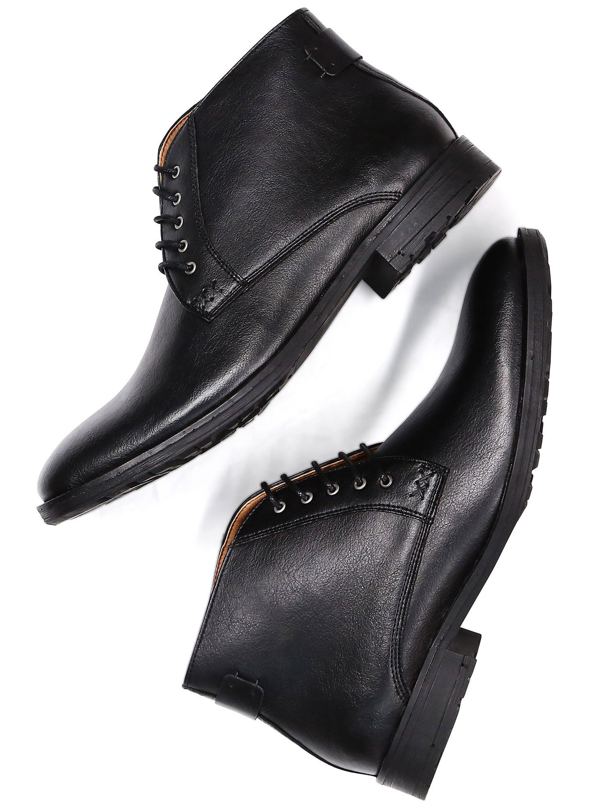 Chukka Boots in Black
