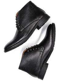 Chukka Boots in Black